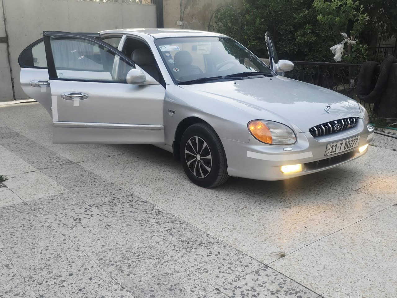 سوناتا 2001 رقم بغداد مكينه وكير جدد حاويه شادهن  صدر خلفي أمامي جديد كهربائيات كلهه تشتغل تبريد ثلج مصبوغه صبغ درجه اولى للجماليه مكفوله من ضربه ولكص سياره جاهزه من كلشي  السعر 58وبيهه مجال حك الجيه مكاني ديالى الغالبيه للتفاصيل سيد حيدر ***********..
