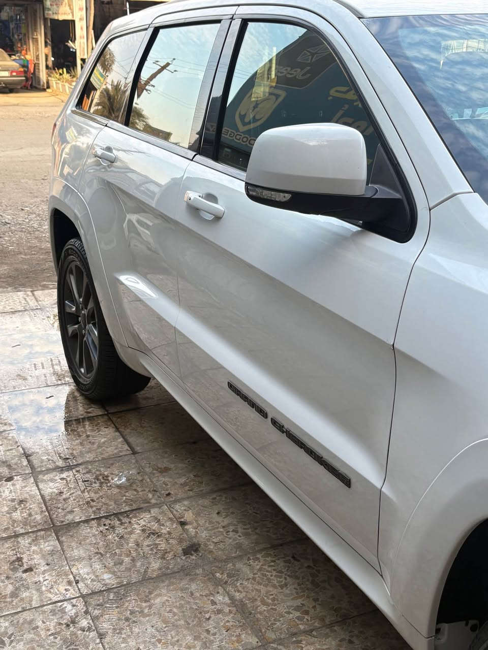 جيب اوفرلاند موديل 2019 محرك 3.6 فول مواصفات فورويل بانوراما جگات رادار كل الاتجاهات مري قلاب تعتيم للضوء نقطة عمياء تحديد مسار وبيها هواي مواصفات
السياره بدون ايرباك بدون دواخل حادث  تبديل تلث قطع بابين يمين وجنطة نفس اللون الصبغ بالجاملغ الخلفي اليمين وقليل بالأيسر الخلفي السيارة ماشية ٥٦٠٠٠ كيلو المحرك والگير على البلاد مامفتوح السيارة نظيفة جدا للبيع فقط ***********
بغداد السيدية
رقم الشاصي 1C4RJFCGXKC642548 بغداد, العراق

