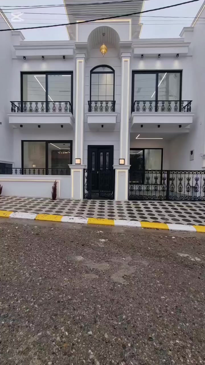 خانووی فوول مواسەفات لە گەڕەکی زانکۆ ی شاری سلێمانی ڕوی خۆر ئاوا ڕوبەری ٢٠٠مەتر
***********
زانیاری زیاتر کۆممێنت بکە ڕاستەوخۆ پێت دەگات
