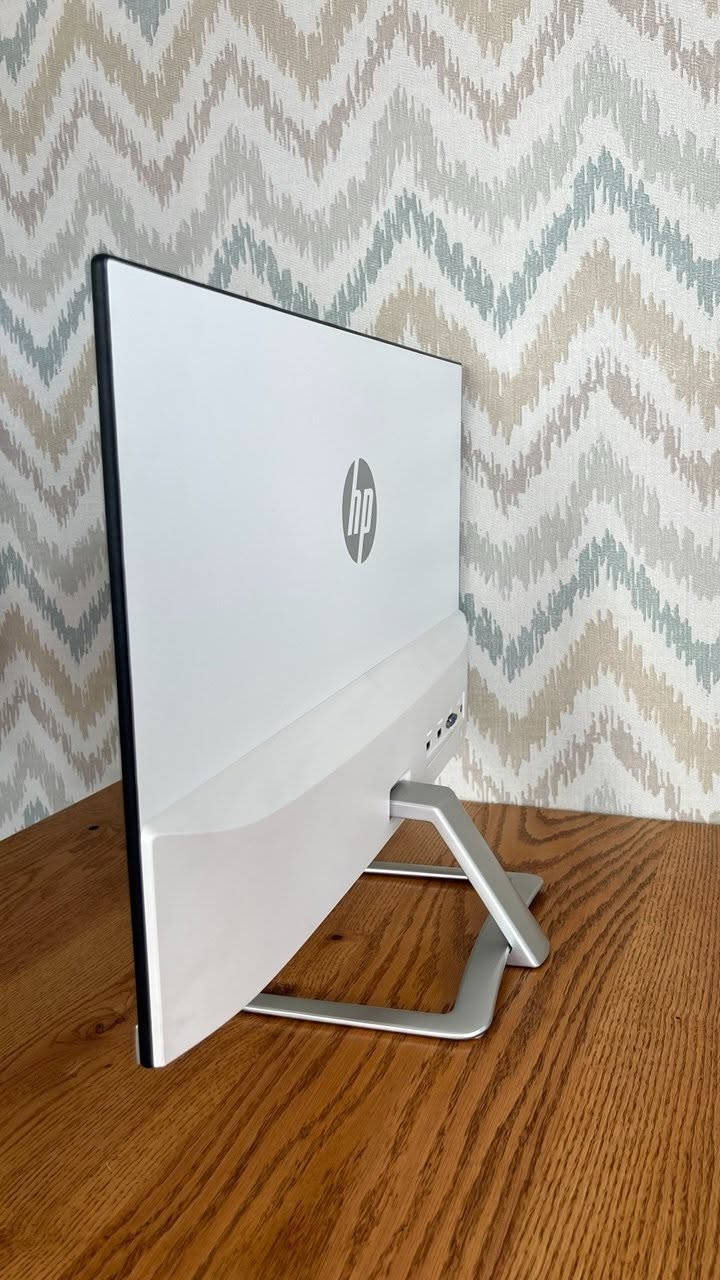 HP 25er 25" Full HD IPS Monitor in excellent condition.

✔ 1920×1080 Full HD Resolution
✔ IPS Panel with vivid colors and wide viewing angles
✔ HDMI & VGA Inputs
✔ Slim modern design
✔ Original stand included
✔ No scratches, dead pixels, cracks, or technical issues
✔ Fully tested and working perfectly أربيل, العراق


**إذا كنت صاحب هذا الإعلان وتريد حذفه لأي سبب، رجاءا أرسل رسالة إلى الدعم الفني**