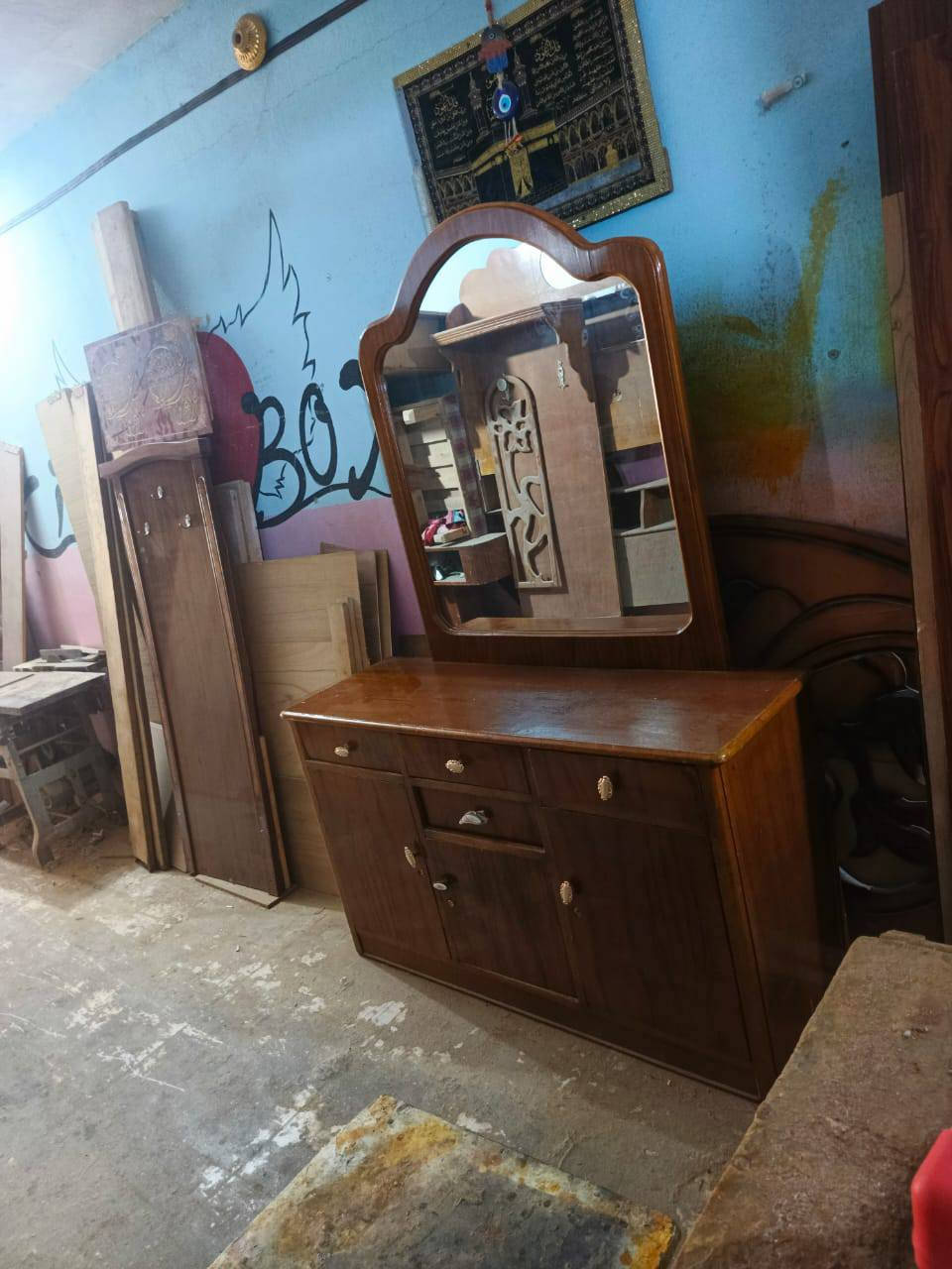 غرفه ام 6 قاطين تزكام داخل وخارج
ضهر جرجوبه 
كوت حي جهاد زويرجات 
مراسله او اتصال 
***********
