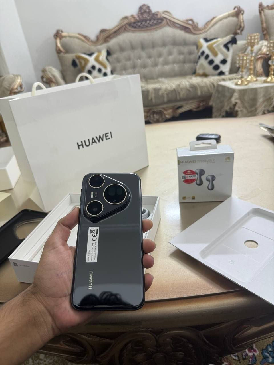 السلام عليكم
للبيع
 Huawei Pura 80 Ultra جهاز 

512GB  

الجهاز نظيف نظافة تامة اخو الجديد
 ما مفتوح نهائياً
 ما بي تصليح ولا تبديل قطع
 بطارية 99% 
علبة + كل ملحقاته موجودة

 السعر: 1,450,000

📍 المكان: بغداد
توصيل موجود داخل بغداد فقط

للتواصل الخاص مفتوح


**إذا كنت صاحب هذا الإعلان وتريد حذفه لأي سبب، رجاءا أرسل رسالة إلى الدعم الفني**