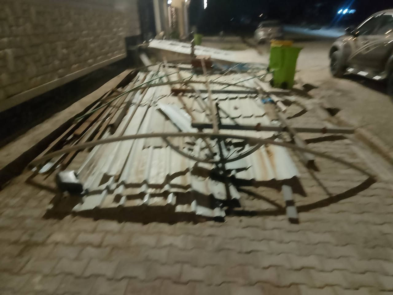 سلام عليكم سقيفه كامله 10چنكوات طول 5متار ثقيل وهيكل كامل بس تنصبه وشخاطات عدد14 (سقايف 2وحده كامله بس تشدها والثانيه مفصخه ) السعر 400 بيهن مجال بسيط العنوان ديالى المقدادية شهربان ***********

