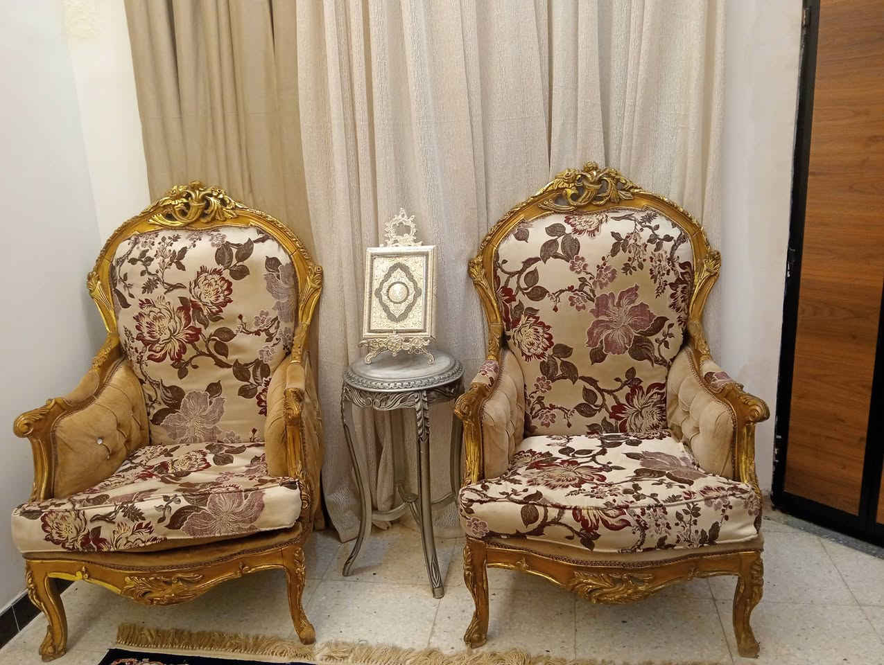 تخم زان مصري 10مقاعد سعره مناسب جداً الشراي يتصل مكان بغداد ***********
