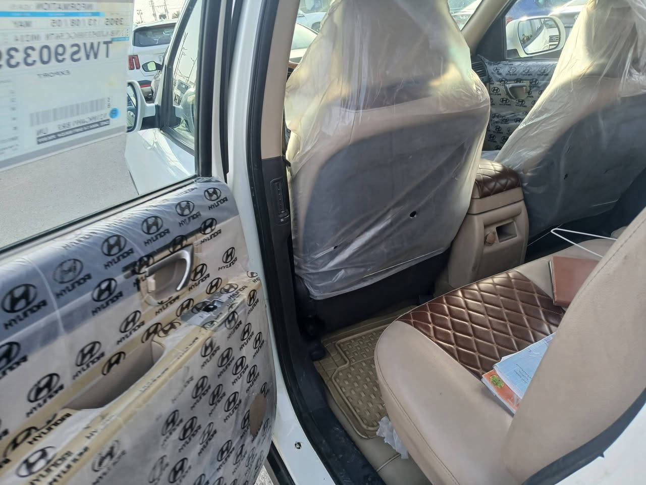 سنتافيا ١٢ ، بغداد رقم دولي بأسمي تحويل مباشر ، ٦ سلندر ، ٣ قطع تبريد ، ٧ كراسي فورويل ، مري كهربائي، كفالة عامة .
***********
