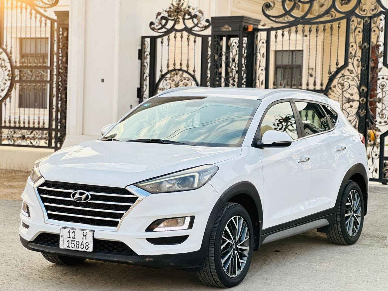 🚘 توسان 2020 خليجي
✔️ سيارة بدون ضربة وبدون صبغ
✔️ بيها 7 طلقات مكحّلات (غير واضحة وممبينات)
✔️ سيارة نظيفة جداً وجاهزة
✔️ الممشى: 133 ألف
💰 السعر: 191 ورقة 
📌 بيها مجال بسيط للتفاوض
📍 الموقع: بسماية / الصويرة
📞 للاستفسار: ***********
