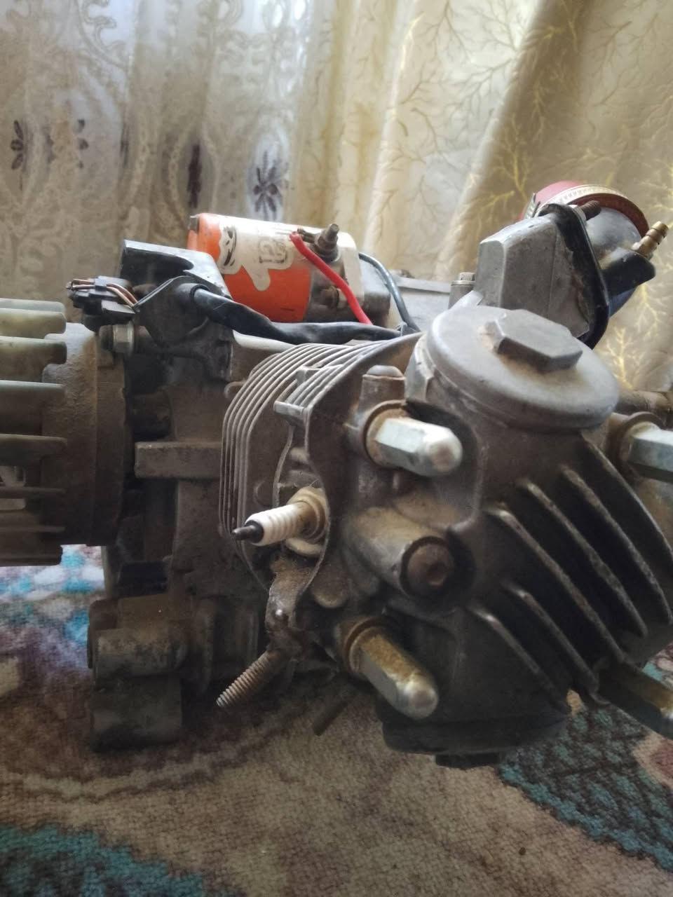 سلام عليكم عيوني يولد طابوكة جيسو مطابقة شغاله مو امدح بل مكينة بس ولا تكول 55 ونص قوية كلش شغلتها فترة ونزلته لسعر 300 وبيه مجال تشلع عيوني المكان نجف كوفة ولشراي يدخل خاص للستفسار *********** هاذة رقم بي واتساب
