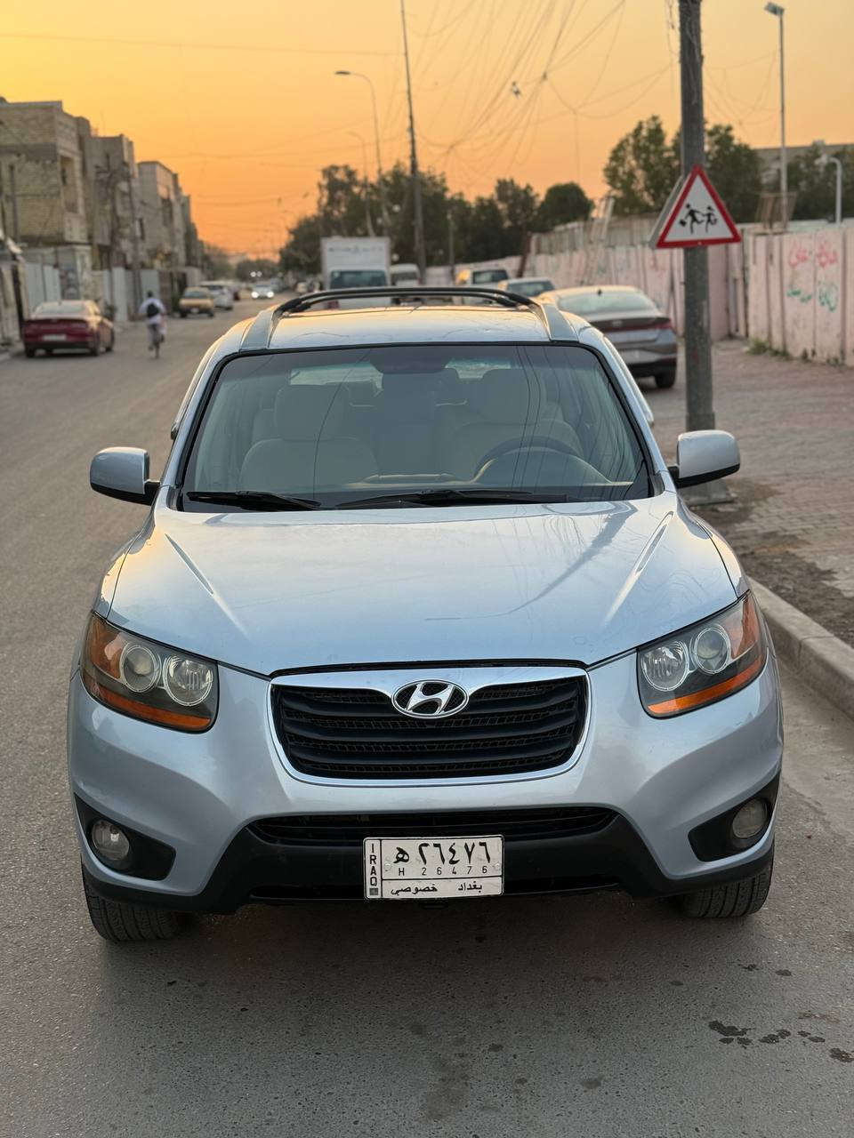 سنتافيه 2007
مكينه 6 سلندر

رقم بغداد 

نص فول 

7 راكب 

3 قطع تبريد
فور ويل

كشنات حار بارد

داخل بيجي 

تخم تاير  جديد

صدر امامي خلفي كله جديد

السياره بيها 3 قطع صبغ وسونار مرفق بلمنشور

اثر جراد بدون اي ضربه او معجون فقط رش 

مكينه كير خير من الله لابخار ولاتنقيص ولاشي مكفولات 

عارضها 115 وبيها مجال. 

مكاني بغداد
***********
