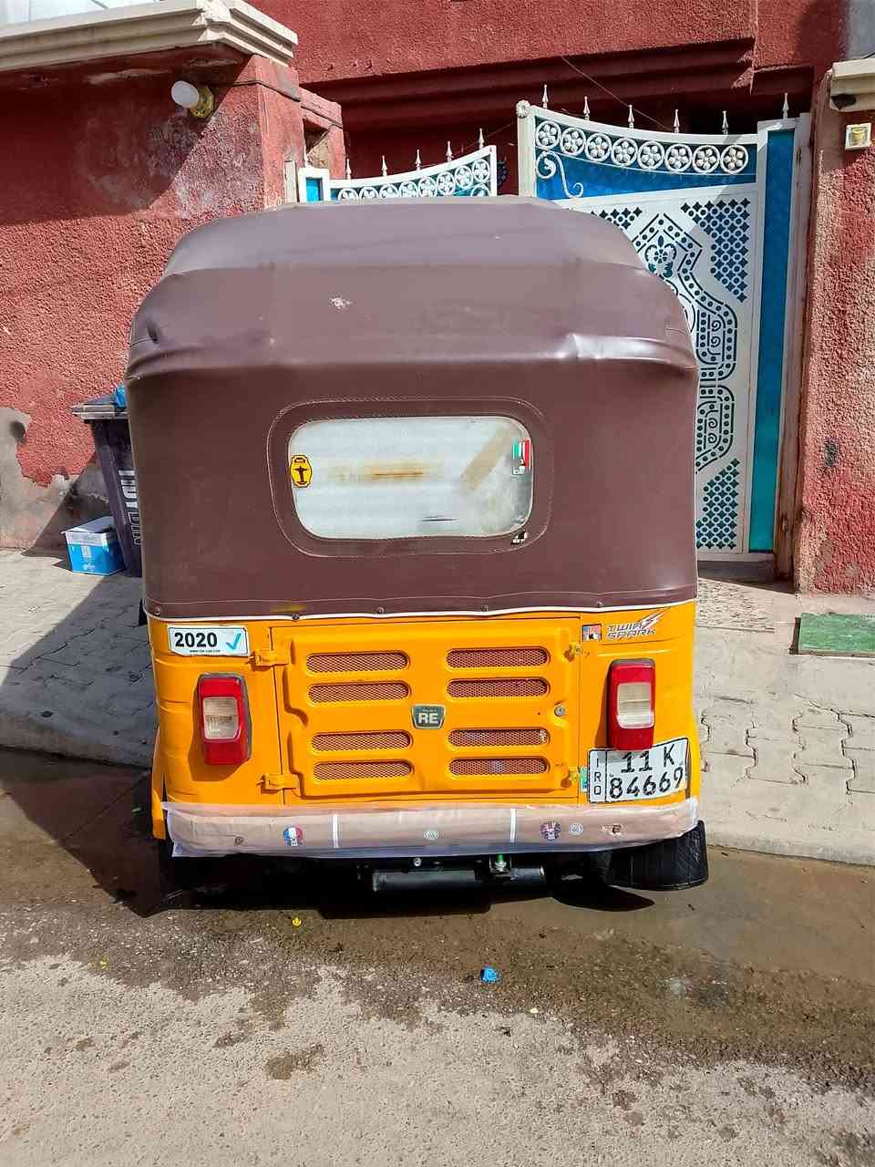 السلام عليكم تكتك للبيع موديل 2019 شهر 12 سنوية ورقم نكليزي تحويل ثاني يوم معمره بيها دوس مكينه مجفته جديد تخم تاير جديد عنوان بغداد الحسينيه الراشديه 
***********
