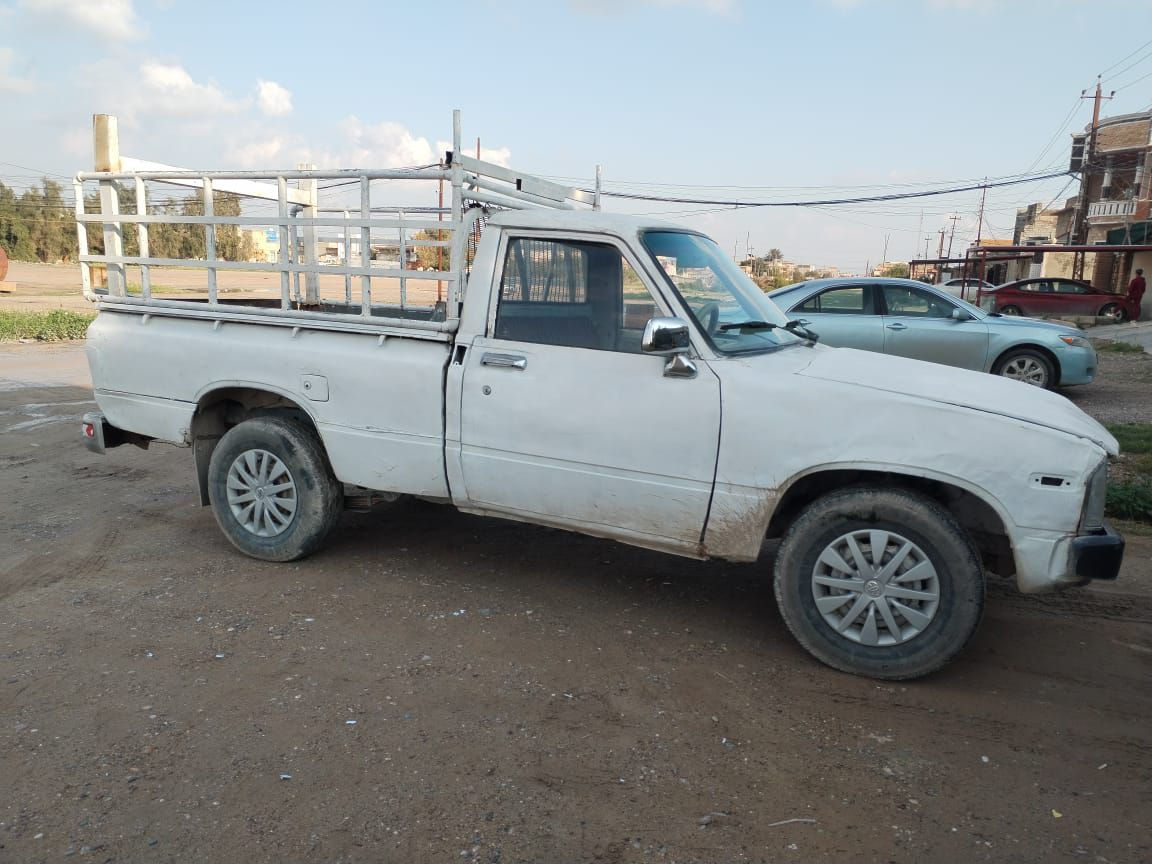 السلام عليكم بك اب هايلوكس 
٨٠ للبيع
تكريت القادسيه  سعر ٢٢  وببها مجال
سنويه ورقم
تحويل شرط للاستفسار الاتصال على الرقم ***********
