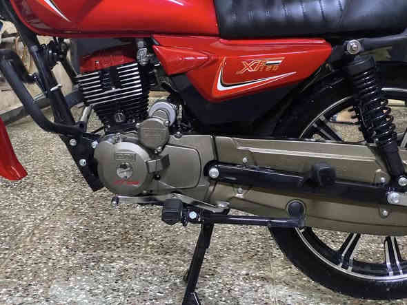 السلام عليكم 
دراجه شاينك للبيع مكفوله جديده زيرو 
الدراجه ماتترقم مكاني بغداد العبيدي 
الاتصال / ***********
الاسعر 1100 وبي مجال بسيط للشراي
