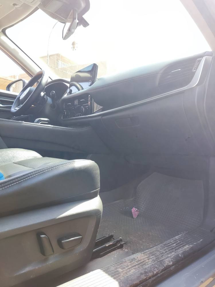 للبيع أو مراوس مع كامري فقط

نيسان روج الشكل الجديد 2021 
لون مميز سمنتي 
فئة SL فول 1/1
ماشية 71mil
بيها بطاقة بانزين هم 

محرك 2500 تنفس طبيعي 4 سلندر 
بصمة تشغيل + تشغيل عن بعد مع تبريد وتدفئة
5 كامرات + رادارات أمامي وجانبي وخلفي
سقف بانوراما
نظام صوتي BOSE
حساسات أمامي وجانبي
كشنات جلد كهرباء + خزن
ستيرن هيتر + تحكم ستيرن
مرايا قلاب وهيتر + إشارات بالمرايا
دفع رباعي AWD
أوتو هولد + أوتو بريك + بريك بصمة
شاشة كبيرة + نظام Apple CarPlay وAndroid
سماعات BOSE
ويل كروم قياس 19
صندوق كهربائي
نقطة عمياء + تحديد مسار + مثبت سرعة
أنظمة قيادة (Eco / Sport / Normal / Smart)
إضاءة LED + زينون أصلي
داخل كريمي جلد
الحادث فقط بنيد صبغ بدون دواخل بدون ايرباك راديتر كله بلادي
مرقمة وجاهزة اربيل باسمي سنوية هزة كلشي جديد 

السعر 218 وبيها مجال 

مكاني كركوك كركوك, العراق


**إذا كنت صاحب هذا الإعلان وتريد حذفه لأي سبب، رجاءا أرسل رسالة إلى الدعم الفني**