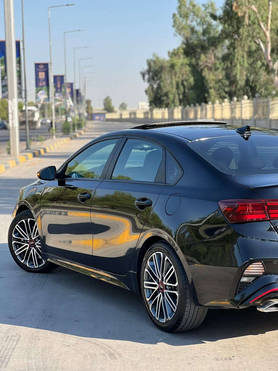 كيا فورتي GT 2023 

مواصفات فول 
حادثها باب وجاملغ صبغ فقط بدون داخل 

سعرها 158 وبيها مجال 

واتساب فقط 

او خاص 

***********‬
