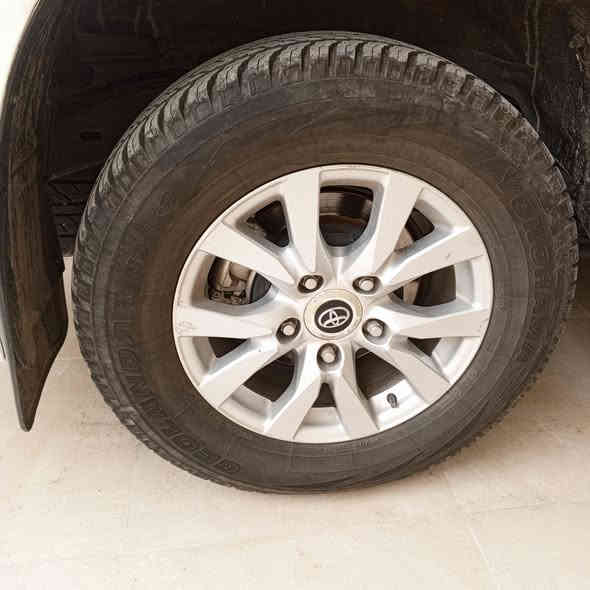 ويل كب مع تخم تاير ياباني زيرو لاندكروز بيع
***********
