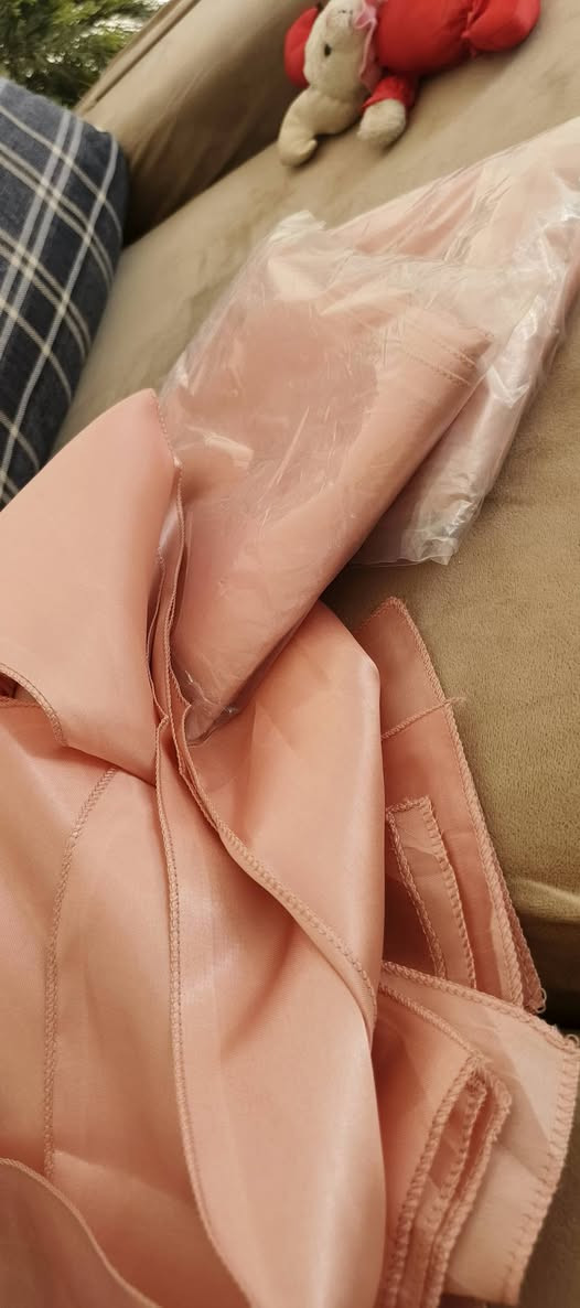 قماش ستن بشكل اشرطه طول الشريط ٣امتار لتزيين الكوشات او للخياطه والاعمال اليدوية


**إذا كنت صاحب هذا الإعلان وتريد حذفه لأي سبب، رجاءا أرسل رسالة إلى الدعم الفني**