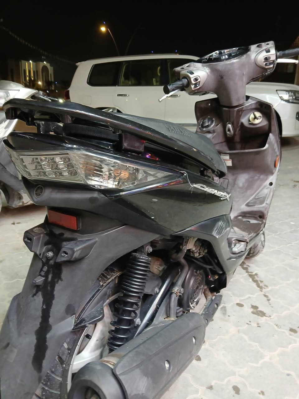 سلام عليكم
سكنس لد حديث 2016 مكفوله كفاله عامه  ما صارله شهر من طالعه من رمبه جديده كلش  
هاذ رقم ***********
