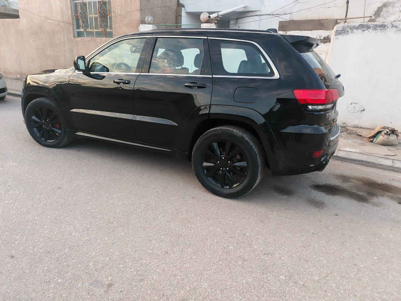 جيب شروكي م 2015 وارد امريكي لمتد فول مواصفات واحد عله واحد بيه 3 قطع صبغ فقط بدون دواخل
رقم بغداد بسمي السنويه السعر 155
المواصفات 
محرك 3600
فتحه بصمه 
مسنات جلد لونين
جنطه كهرباء
كامره حساس
لايت زنون
رقمي ***********
