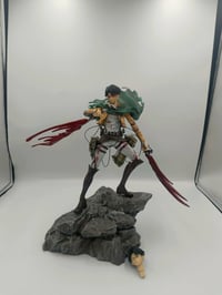 مجسم ليفاي حجم عملاق   تفاصيل نار   لقطه تمثل القوه   سعر ٣٥ الف  للتو...