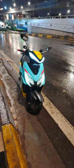 سلام عليكم عندي دراجه شحن سكنس موديل 2026 ملف 3000 ماشيه 1000 اريد راوس دراجه ناريه سعر 750الف هذا رقم الهاتف واتساب ***********
