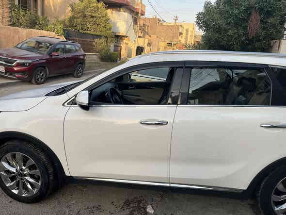 السلام عليكم ورحمه الله وبركاته 
ماشيه 57
حقيقي دك جرس 
كيا سورنتو موديل 2020 
وارد خليجي باسمي رقم بغداد 
بيها صبغ اكثر من قطعه ابيع عام 
بدون حادث 
بدون ايرباك 
فول واحد على واحد عدا البانوراما 
حجم المحرك 6 سلندر 3500 كفاله شرط 
كير 8نمر كفاله واني مسؤول عن كلامي 
1 شاشه حساس خلفيه امامي 
2 تبريد ثلاث قطع
جنطه كهرباء
3 سبعه راكب 
4 كشنات كهرباء
5 تحكم اربع نظام قياده
6 شاشه كاميرا دواره 360
7 جي بي اس وايرليس
8 شاحن موبايل انفكيشن
9 ترحيب عند الاقتراب
10 سايد بريك رجل
11 بردات اصلي
12 ميري شفط كهرباء
13 خمسه ويل كب
14 جبل شباك نيكل
15 لد ليل نهاري زنوني
العنوان الدوره شارع ابو طياره
سعر 30 مليون 
***********
