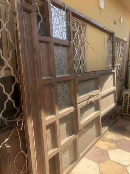 يتوفر قاطع  pvc 3*2.5  مع الباب 2*1 متر +شباك 1.5*2 + واجهه 2*2 كلهن pvc نظيفات جدا الشباك والباب غير مستخدم وبسعر مناسب  للاستفسار *********** المكان الديوانية الجزائر شارع الضغط
