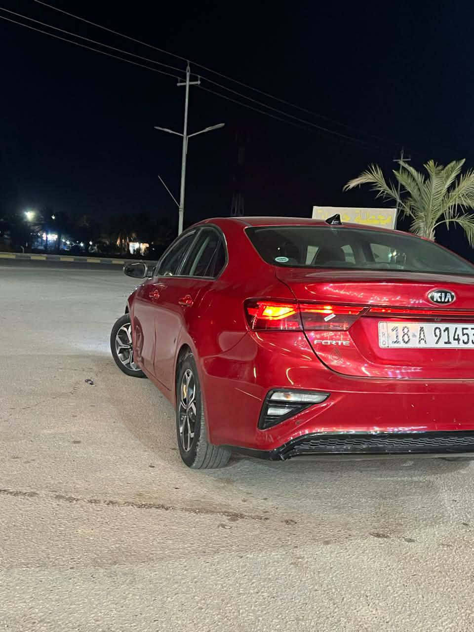 السلام عليكم للبيع فورتي موديل 2019السياره جاهزه كير ومحركفاله تخم تاير جديد سياره رقم انكليزي سنويه 2030 جاهزة وارد امريكي السونار بل منشور بيها فقط بارد بسيط محرك 2000دوش كير ATالمرغوب السياره داخله كلين 
السعر 135 وبيها مجال 
اللاستفسار ***********
مواصفات السياره 
تحكم استرين جهتين 
شاشه كبيره 
كامره
مري كهربائية 
تبريد شغال 
مكان بابل المسيب 
☝️☝️☝️
