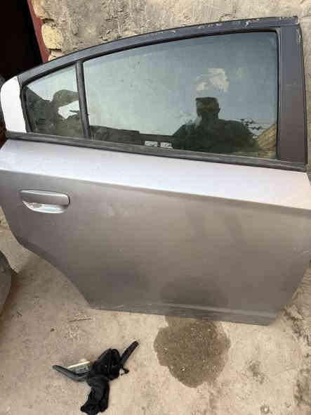 غراض جارجر موديل 16 واحدة من الباب كاملةبس بيه صبغ واحدة ما بيه طخه الدعامية بلادية عنوان نجف ***********
