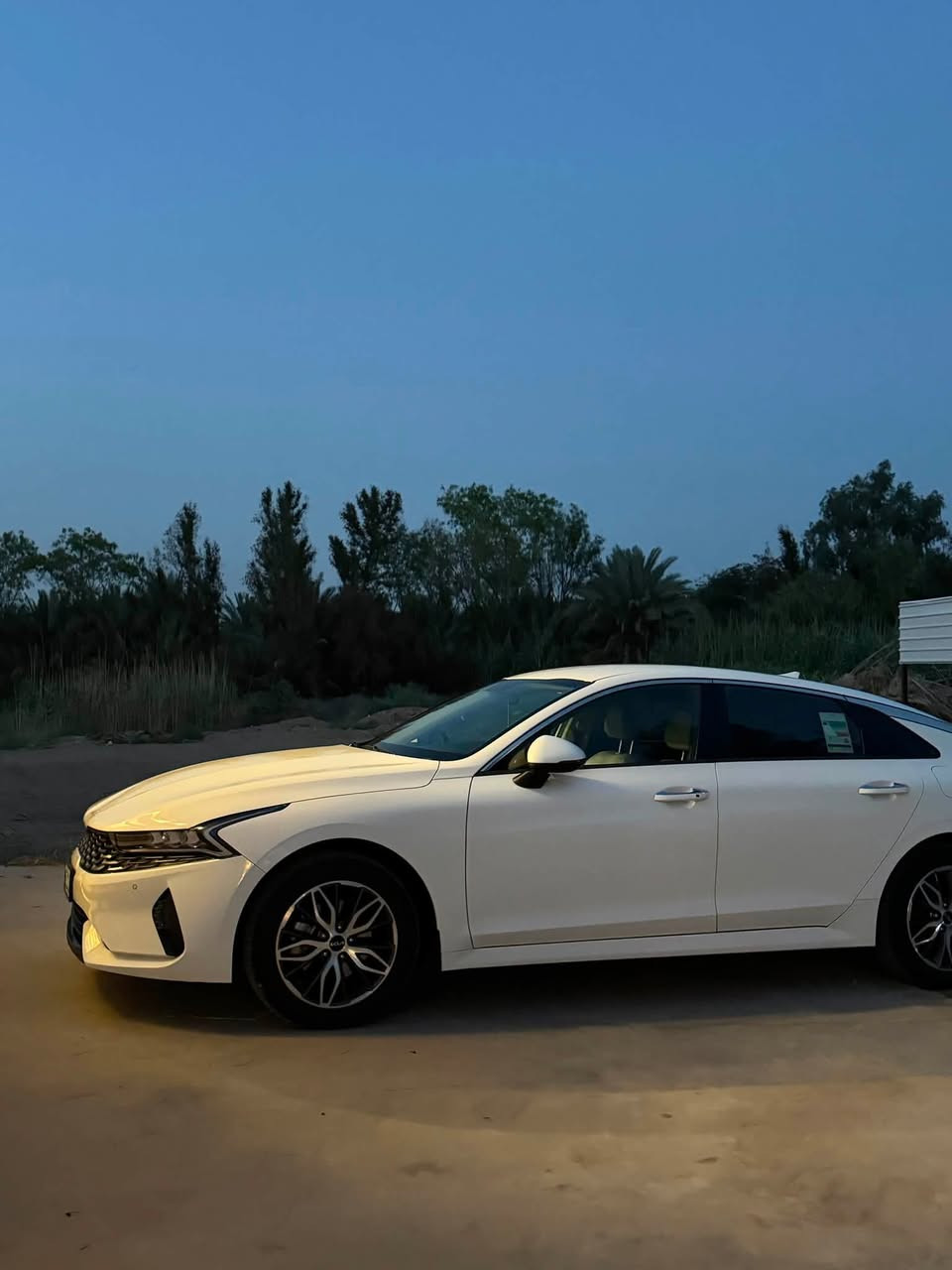 السلام عليكم
2022 Kia K5

خليجي وكالة دولية

ماشية/96 الف فقط كفالة من التبديل والصبغ فقط رصعه بالبنيد كفاله كير + مكينة

مواصفات معروفه

بصمة / تشغيل عن بعد / / كرسي السائق كهربائي / مكينة

2000 دوش

/ / مري كهرباء / طوي تلقائي / مود درايف /داخل بيجي جلد/

/ قطعتين تبريد / حساس امامي / حساس

خلفي / لد

امامي / لد

السياره جاهزة للاخير

رقم اربيل تحويل او وكالة / مكاني واسط الصويره ***********

