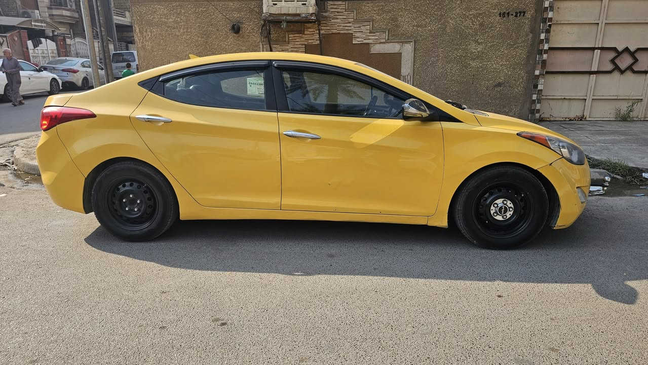 سلام عليكم النتره اللبيع موديل 2013  حادثه قبق جنطه السياره بدون معجون رقم جديد  سنويه جديد  السعر 98    ***********  مكان السياره  بغداد الدولعي
