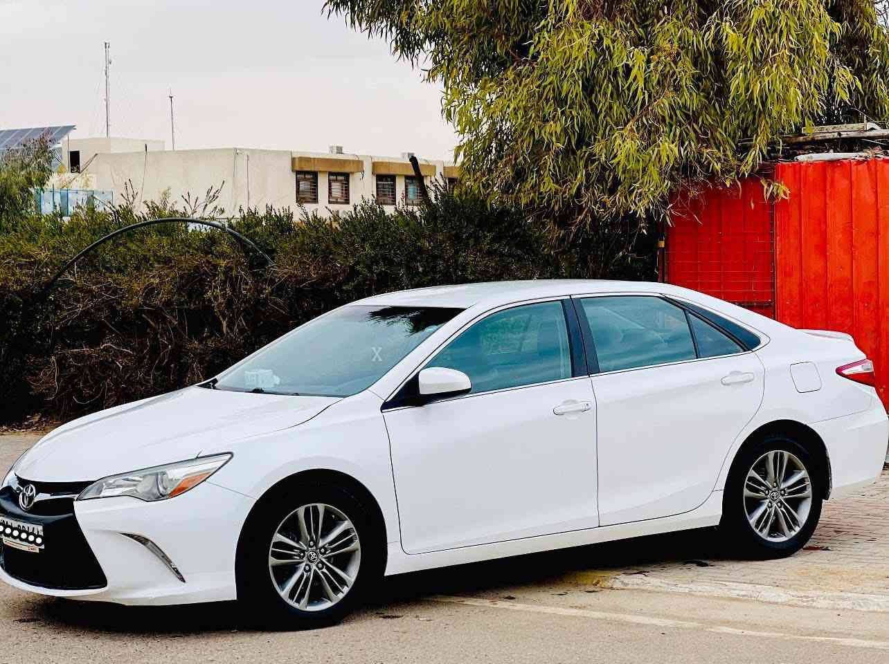 للبيع كامري 2017   SE رقم سليمانية دولي (21)
وارد امريكي  السيارة حيل جديدة على وضع الشركة
ماشية 120 قابل للزيادة
السيارة بجم كبس 
محرك شرط بلادي لا مفتوح ولا تنقيص ولا تبخير
كير _ محرك _ صدر _ تايرات _ كهربائيات _ تبريد ثلج
سيارة جاهزة 
الضرر قبق الصندوق وشوية بالجاملغ الخلفي بدون قطرة داخل
والبنبد كلير امريكا 
بدون دواخل _ بدون بارد _ 
وضرر امريكا مرفق بالمنشور 
السعر 150 وبيها مجال بسيط
مكاني تكريت شارع الاربعين
***********
