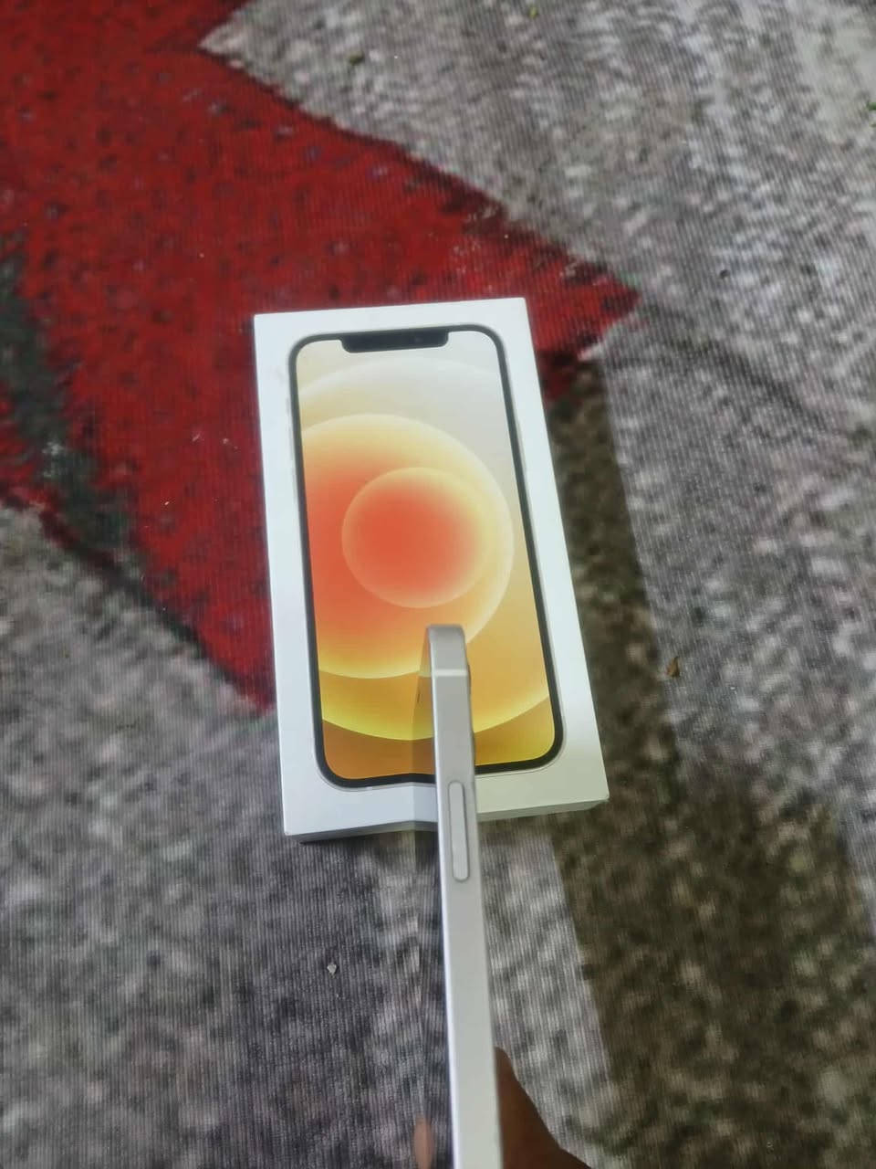 السلام عليكم ايفون 12 عادي للبيع أو المراوس مامفتوح وتر بروف نموذج ام شرق اوسط ذاكره 128 وبطاريه 78 جانت 80 نزلت بلتحديث ابد مايصرف شحن السعر ٢٦٠ مكاني الديوانيه الاسكان 
***********
