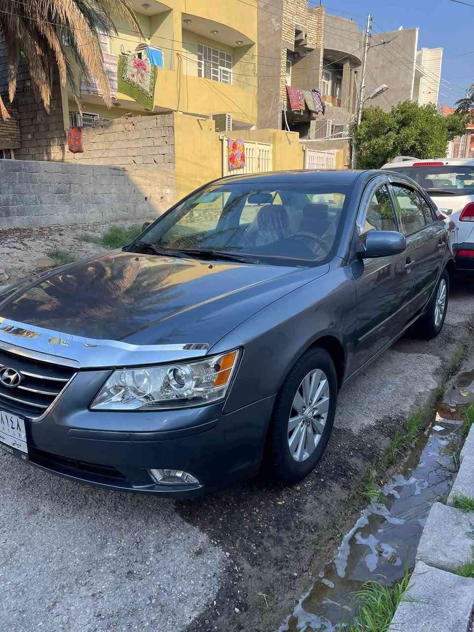 سوناتا ٢٠٠٩امريكي صبغ عام بدون اي دواخل شرط 
٢٤٠٠
كير مكينه تبريد وتدفئه كله شرط 
رقم ديالئ 
مكاني صلاح الدين بلد 
97مجال كلش بسيط
***********
