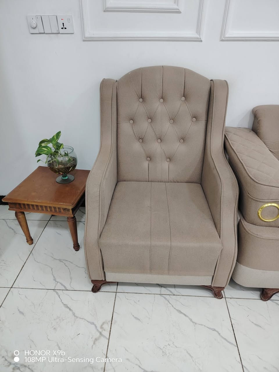 سلام عليكم تخم ٨مقاعد للبيع مصار شهر من اشتريته جديد الاستفسار عل خاص او واتساب ***********
