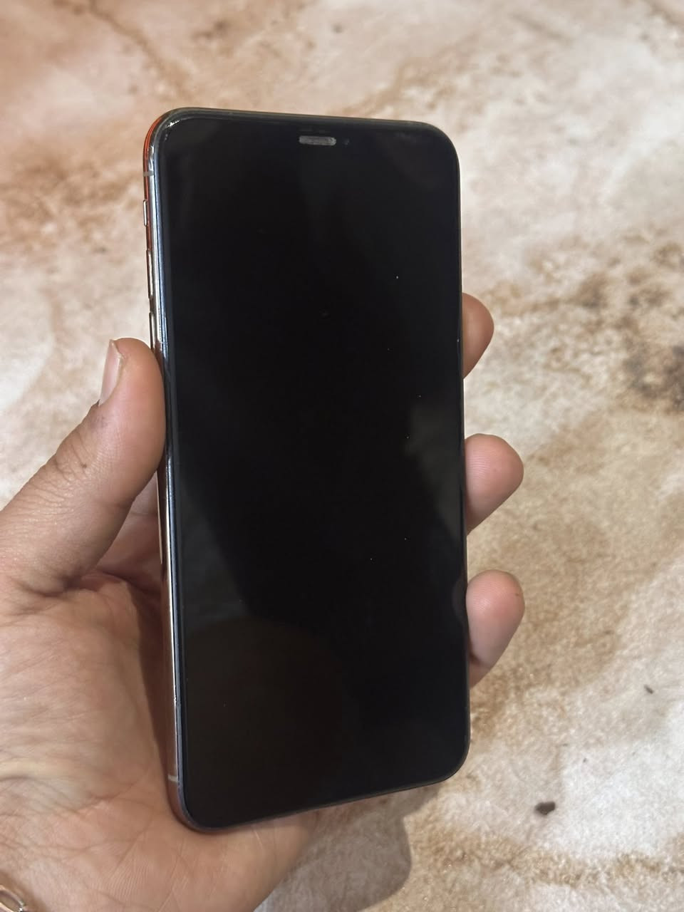 السلام عليكم أيفون  للبيع X maxاخو جديد مال بيت كارتونه موجود وسعر مناسب جدا استفسار على هذا رقم ***********
