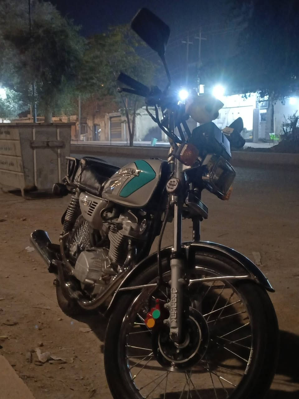 (السعر 825 مع المجال )(مكاني عسكري گبل تقاطع الهندية بگفه مطعم ابو عقيل.....امتياز ايراني _موديل23_عالفحص ما ابيع على ذمتي لأن هذا بيع وشراء كلشي يصير بي_الوكيل علي عنجور(اصولي_اصولي_اصولي)_ويل خلفي نامة برو جديد قبل اسبوع شاده هو والچوب_بنزات _التاير الأمامي دسك مو بنز_ملف جديد_سلة رياضي او اذا تريد الأصلية_ تخم اشاير جديد....شلعة تشگ الگاع ومعدل فوووول شاهد الله لا تنقص ولا تبخر ولا تذب دهن
*********** واتساب او اتصال او ماسنجر
