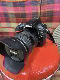 نيكون ٨١٠ • لينزي ٢٤-١٢٠ • كاميرا