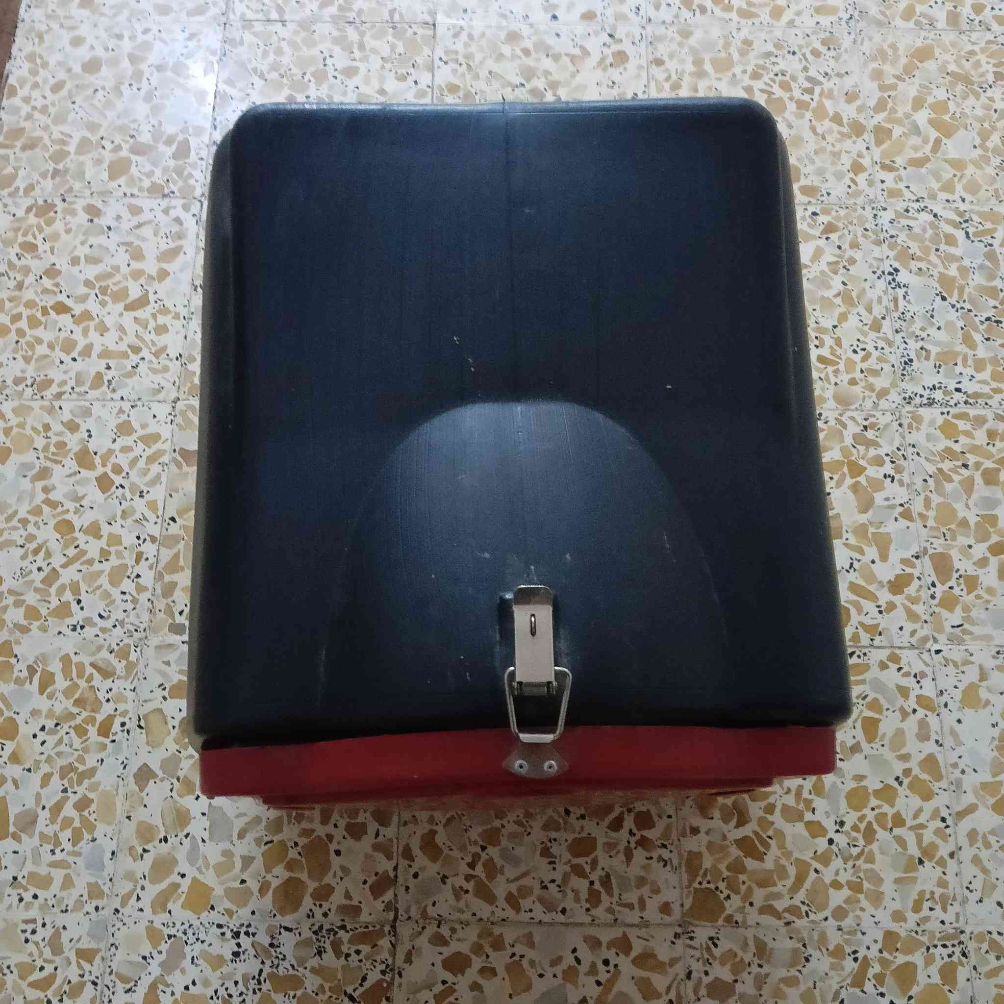 صندوك دلفري جديد لوك بعده مشدود سبوع وفاتحينه ليريده يجي خاص بسعر مناسب


**إذا كنت صاحب هذا الإعلان وتريد حذفه لأي سبب، رجاءا أرسل رسالة إلى الدعم الفني**