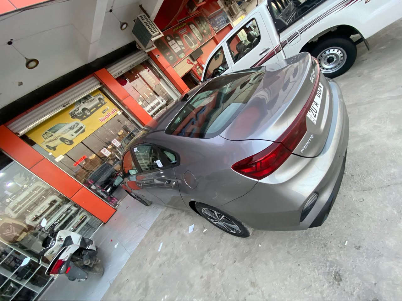 سلام عليكم البيع 
فورتي 2023
وارد أمريكي حادث سياره جاملغ مبدل قطعتين كلير
رقم ديالى انكليزي 
محرك 2000 دوش
مواصفات 
ردرات شاشة جبيره
ويل كب ١٧
باقي مواصفات المعروف 
العنوان ديالى بعقوبة 
الرقم ***********
السعر اتصال 
‏￼ بعقوبة, ديالى
