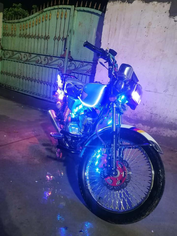 السلام عليكم للبيع دراجة تايكر موديل 26الدراجة خير من الله مكان الدراجة ديالى سعر 850 وبيها مجال الدراجة ماشية 200 كيلو يعني زيرو ***********
