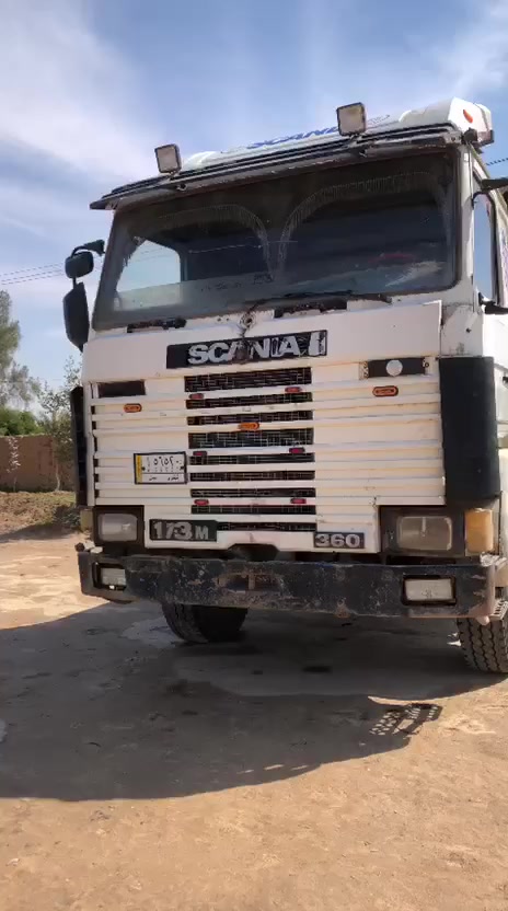 السلام عليكم  للبيع محرك 12 ونص سايز 10  رقم نينوى الماني ومشروع وطني سعر 120 بيها مجال هاتف ***********
