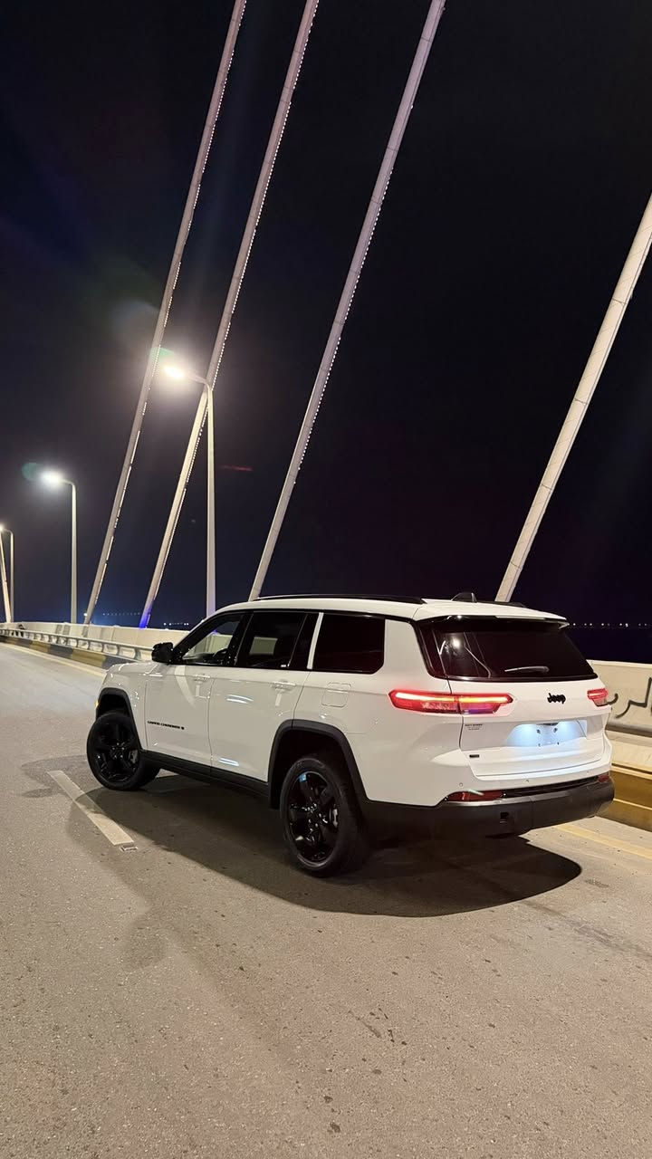 جيب 2023 L محرك 3.6 لتر
ماشيه 66 الف وارد امريكي حادثها جاملغ وبنيد حره بدون رقم 

المواصفات :

* رادار امامي مع مانع تصادم . 

* تحذير الخروج عن المسار . 

* تحذير النقطة عمياء  .

* نظام تحذير عند التقاطعات. 

* شاحن موبايل وايرلس. 

* ويل قياس 20 انج .

* فتحة سقف . 

* لوحة القيادة بقياس 12 أنچ. 

* كير شفتر بالستيرن . 

* كاميرا خلفية. 

*شاشة كبيرة 10.1 أنج

* المصابيح الأمامية زنون .

* كشافات الضباب زنون . 

* دخول ذكي. 

* تشغيل عن بعد .

* الصندوق الخلفيي كهربائي .

* فرش المقصورة الداخلية من الجلد والشاموا .

* مقعد السائق كهربائي .

* المقاعد الأمامية تدفئة .

* حساسات خلفية . 

* مكيف خلفي . 

* تدفئة مقود القيادة . 

* مانع تصادم خلفي .

* بلوتوث تلفون . 

* محدد سرعة . 

* نظام التشغيل والإطفاء الاوتوماتيكي
السعر 265 وبيها مجال 
للاستفسار ***********  البصره
