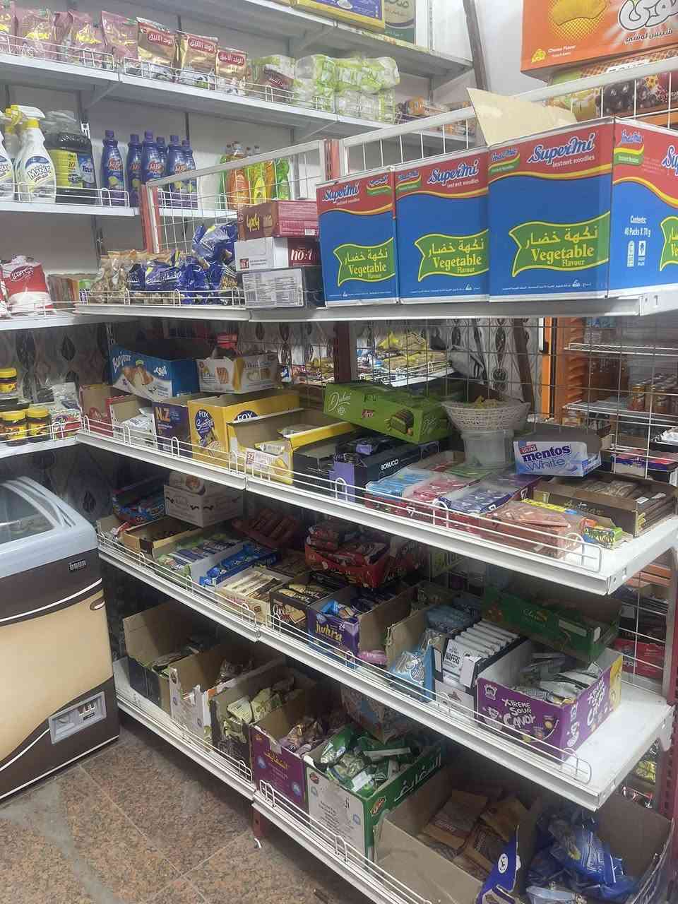 سفينة مترتين للبيع 
مكاني الشعب 
السعر 175
***********
