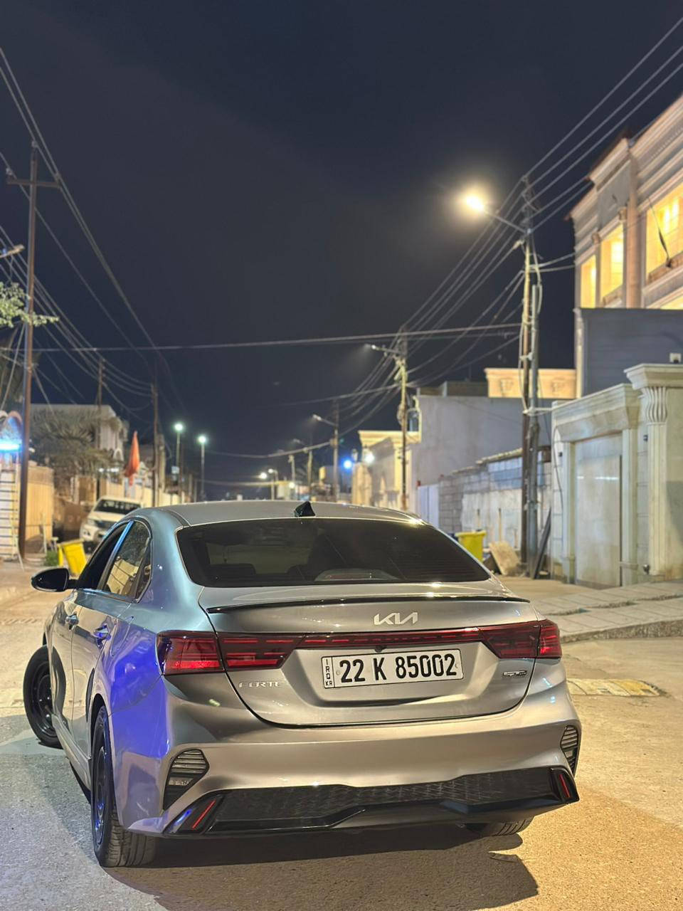 السلام عليكم مرخصت الادمن المحترم فورتي 22 اربيل تريد وكاله اتريد تحويل حادثه موضح بلصوره فقط موجوده بالبصره السعر 170 وبيه مجال بسيط 
مكينه دوش 2000 
السياره 
رادار امامي تحديد مسار توقف ذاتي 
مانع انزلق 
نظام ايكو
كشنات تدفعه تبريد + كهرباء يات 
نظام سبورت 
شاشه الجبيره 
توقف خلفي يعني رادار 
اوتو ستوب 
تبريد قطعتين 
مري هيتر + رادار 
فتحه 
لايت كوبرا الخلفي 
السياره خير من الله بلعافيه علئ ياخذه موجود بلبصره 
***********
