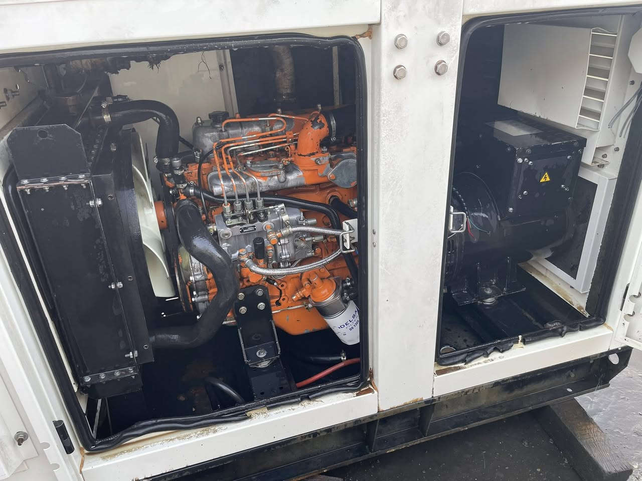 مولدة mbh محرك گايم
راس توليد ٢٠ كيفي شرط 
كهرباييات جاهزة
١٠ ورقات
عنوان /سليمانية
***********
