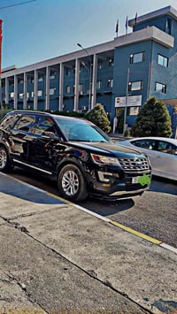 فۆرد ئیکسپلۆرەر ٢٠١٧ xlt   فوول مواسەفات بەس پانۆراما نییە.    دەبڵ ئە...