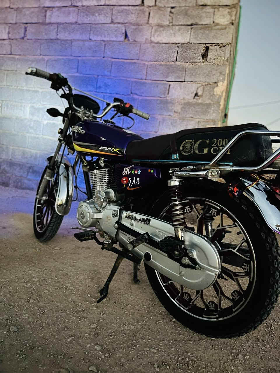 سيفان مديل 25 برغي مامفتوح بيها اوراق سكنر  مراوس ب 4كير


**إذا كنت صاحب هذا الإعلان وتريد حذفه لأي سبب، رجاءا أرسل رسالة إلى الدعم الفني**