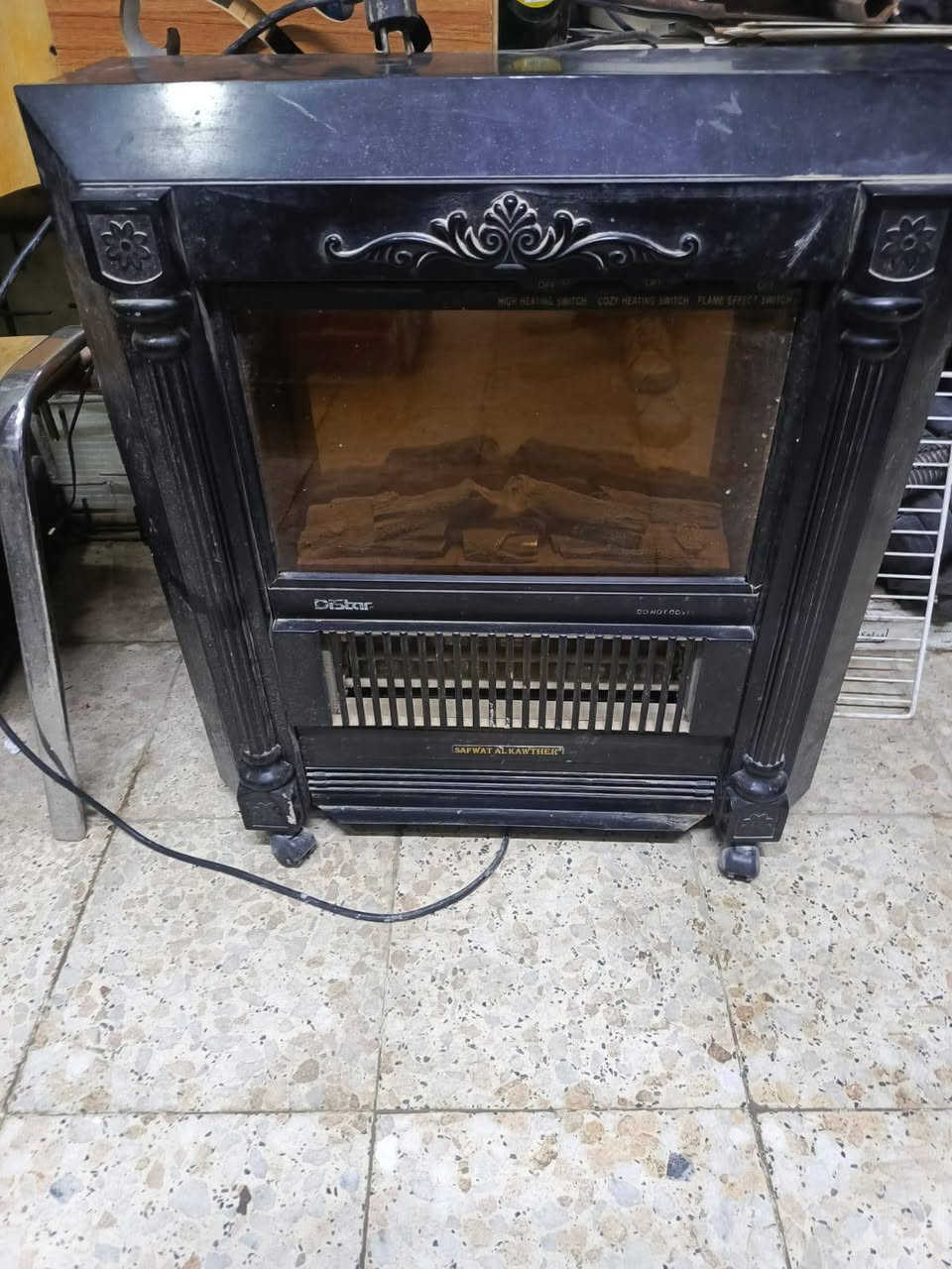 سلاااام عليكم للبيع طباخ ابو اربعه عين ابو الفرن ومع وفرن كهربائي نضيف كدامكم 
2..صوبه ام المنضر نضيفه كلش 
3...تاني ابو 500 
4..سنكي متر وربع جديد مامستخدم
5..دمبلص نضيف
6...التواصل على الرقم واتساب ***********8
