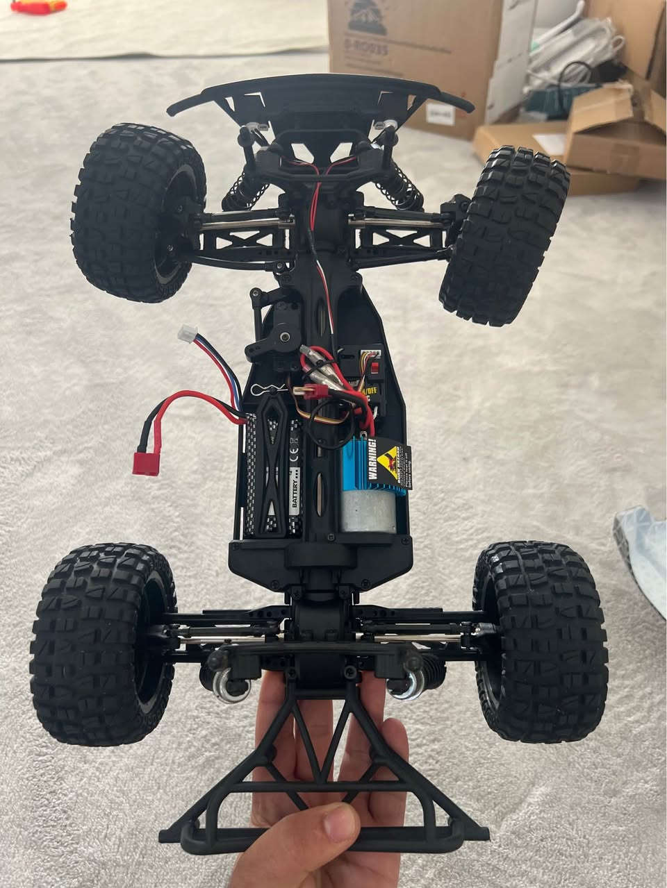RC Car 1:10 scale Brush
سەيارەى احترافى حەجمى گەوره ١:١٠
ا ياترى 1500mah له گەل دايه
خێراى ٥٠ كم سەعات
کەفەری نوێی زیادی لەگەلە

سيارة احترافي حجم ١:١٠
بطارية حجم 1500mah
سرعة ٥٠ كم ساعة رانية, السليمانية


**إذا كنت صاحب هذا الإعلان وتريد حذفه لأي سبب، رجاءا أرسل رسالة إلى الدعم الفني**