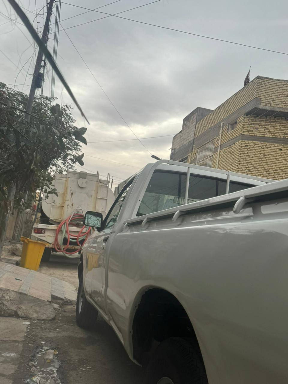 السلام عليكم نيسان بيكم موديل 2002 صبغ جماليه تخم تاير حداديه جديد محرك مجفت قبل اسبوع السيارة بسمي مشروع وطني رقم بغداد مكان السيارة بصره سعر 60رجاءا رجاءا رجاءا الموشراي لايتصل***********
