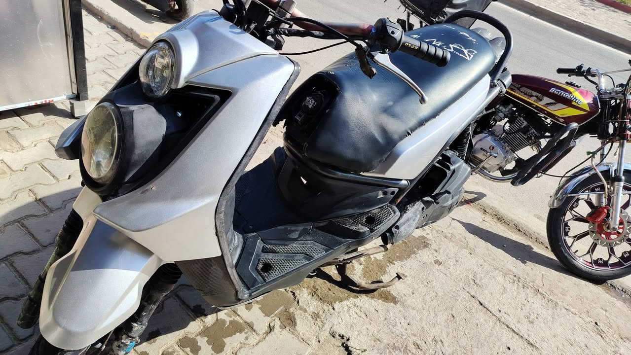 جبليه للبيع الدراجه كاعده حلوه نواقصها بسيطه جدا السعر المطلوب ٥٢٥ الف بيهة مجال لطيبين مكاني المحموديه ***********
